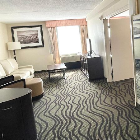 Fairbridge Hotel Cleveland East Wickliffe ภายนอก รูปภาพ